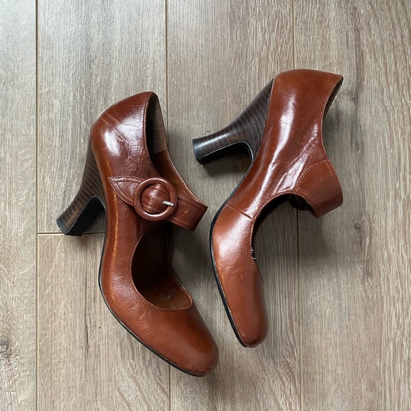 Adorable academia heels - Picture 4 of 10